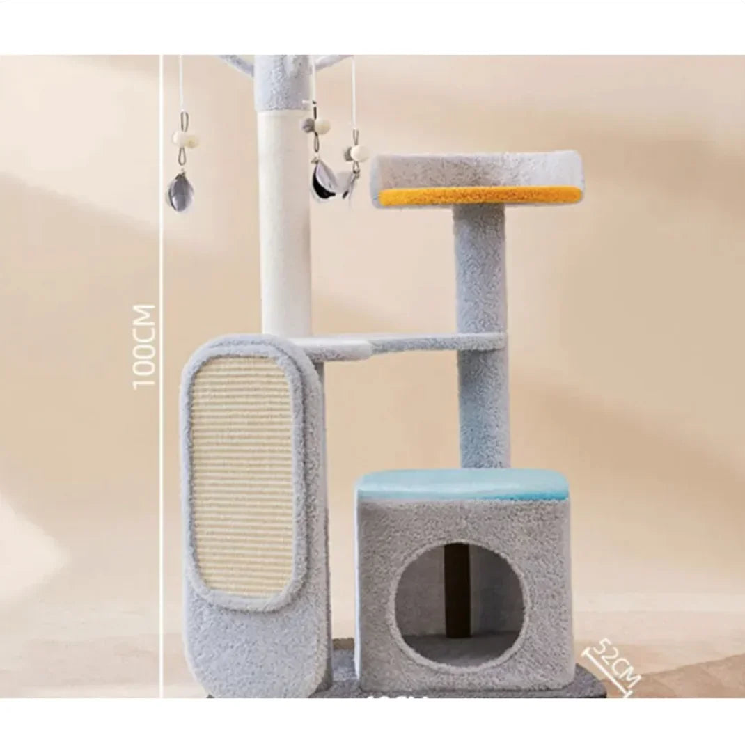 Großer Katzen Kratzbaum mit mehreren Plattformen