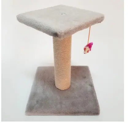 Katzenbaum mit Kratzpfosten und Spielzeugen