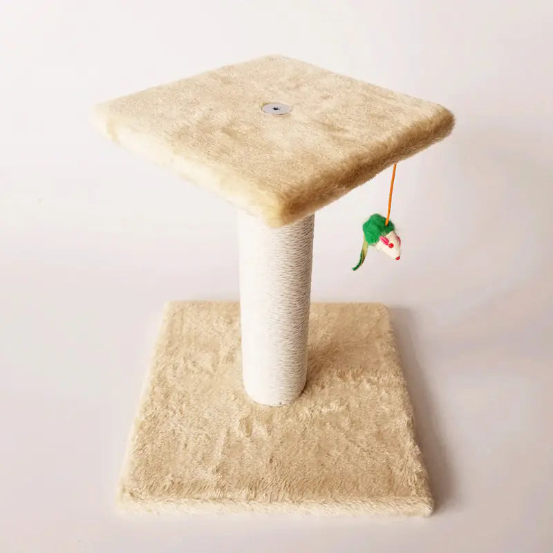 Katzenbaum mit Kratzpfosten und Spielzeugen